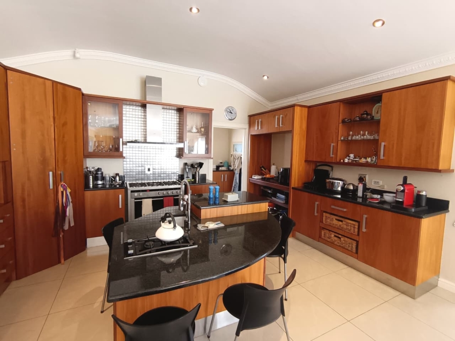 5 Bedroom Property for Sale in Lovemore Heights Estate Eastern Cape
